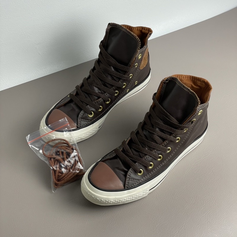 Tan leather outlet converse shoes