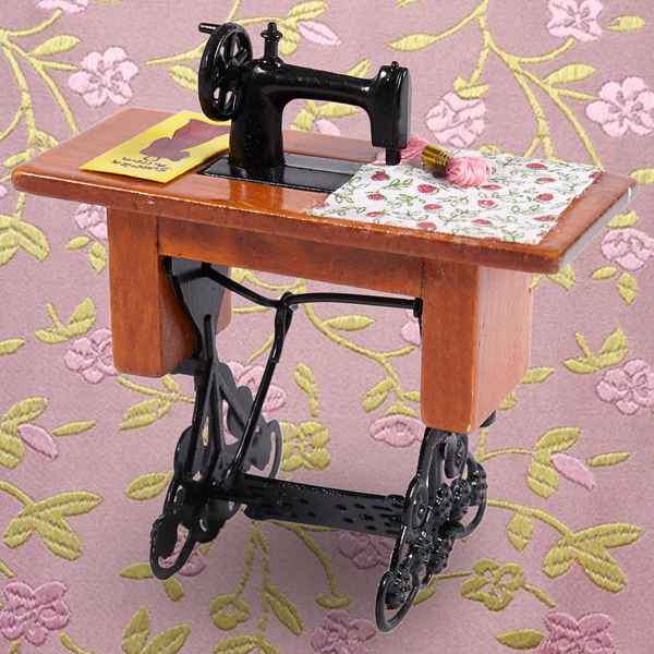 Mini Vintage Sewing Machine Dolls House Sewing Room 1:12 Scale Decor P7H3 