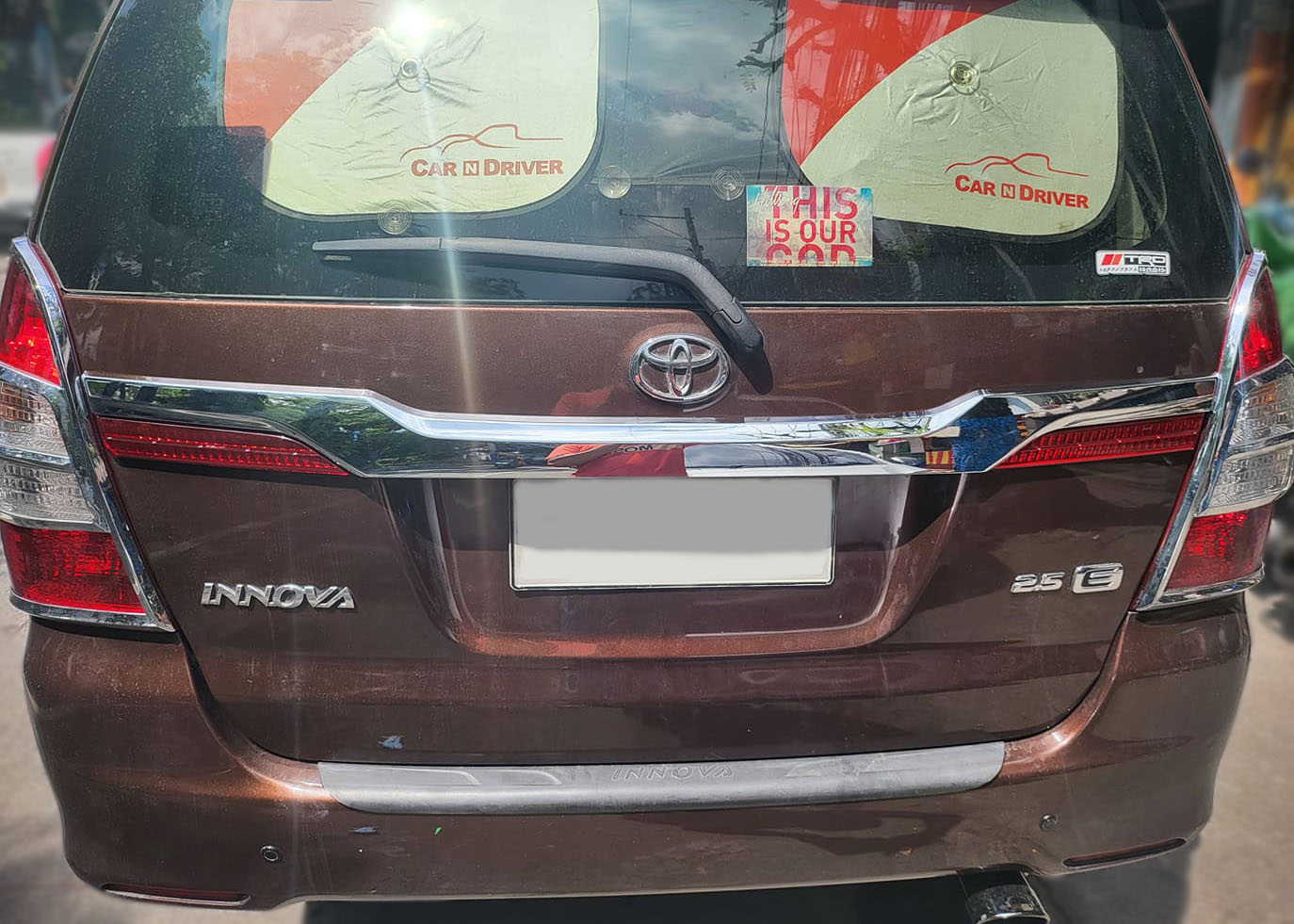 Toyota Innova 2014 to 2015 Trunk Lid Cover (Chrome)