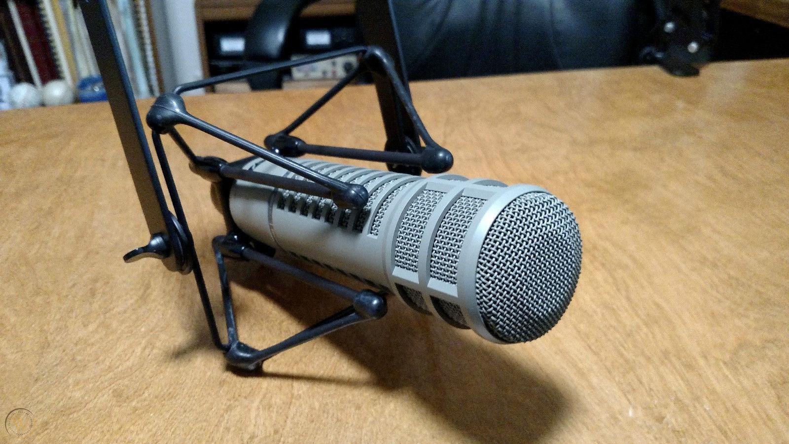 未使用 ElectroVoice309A ショックマウント RE20 RE320 Amazon.co.jp: Electro-Voice RE20 ブロードキャスト