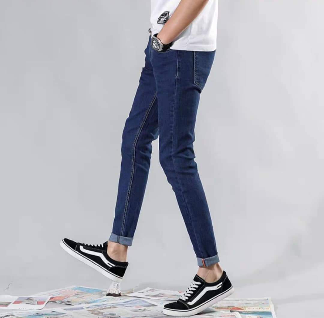 3 Colors Men's Plus Size Jeans Plain Black Blue Denim Pants Straight Cut (  Random Design)