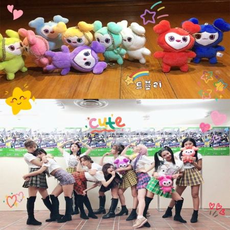 ❂ Kpop Twice Around Plush Toys Mina Sana Momo IM Nayeon Yoo JeongYeon Park Ji Hyo Kim DaHyun Son Chae Young Chou Tzuyu Lovely Plush Doll Bag Colgante Gifts