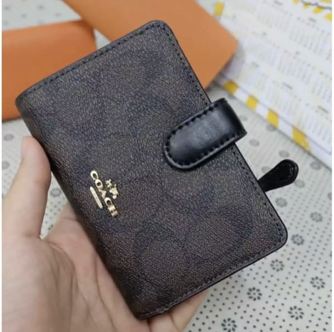 DECi Medium Snap Fold In Half Wallet OVY