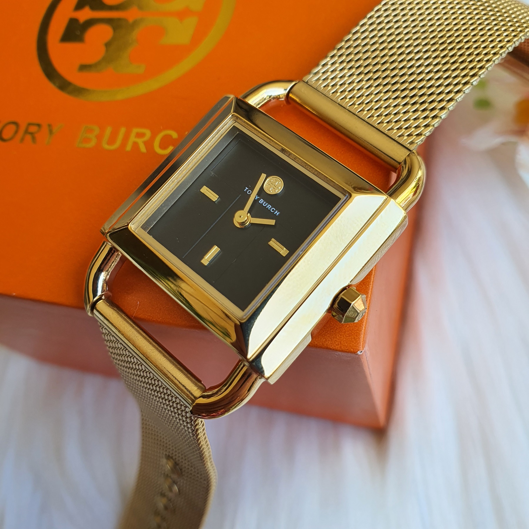 Guaranteed Authentic T.O.R.Y B.U.R.C.H Phipps White Dial Gold Tone  Stainless Steel Mesh Strap Women's Watch TBW7250 With 1 Year Warranty On  Mechanism