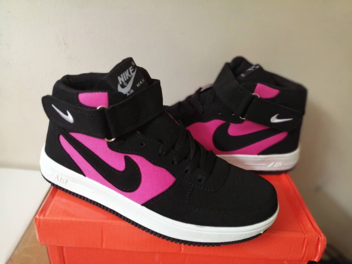 nike shoes high cut for ladies