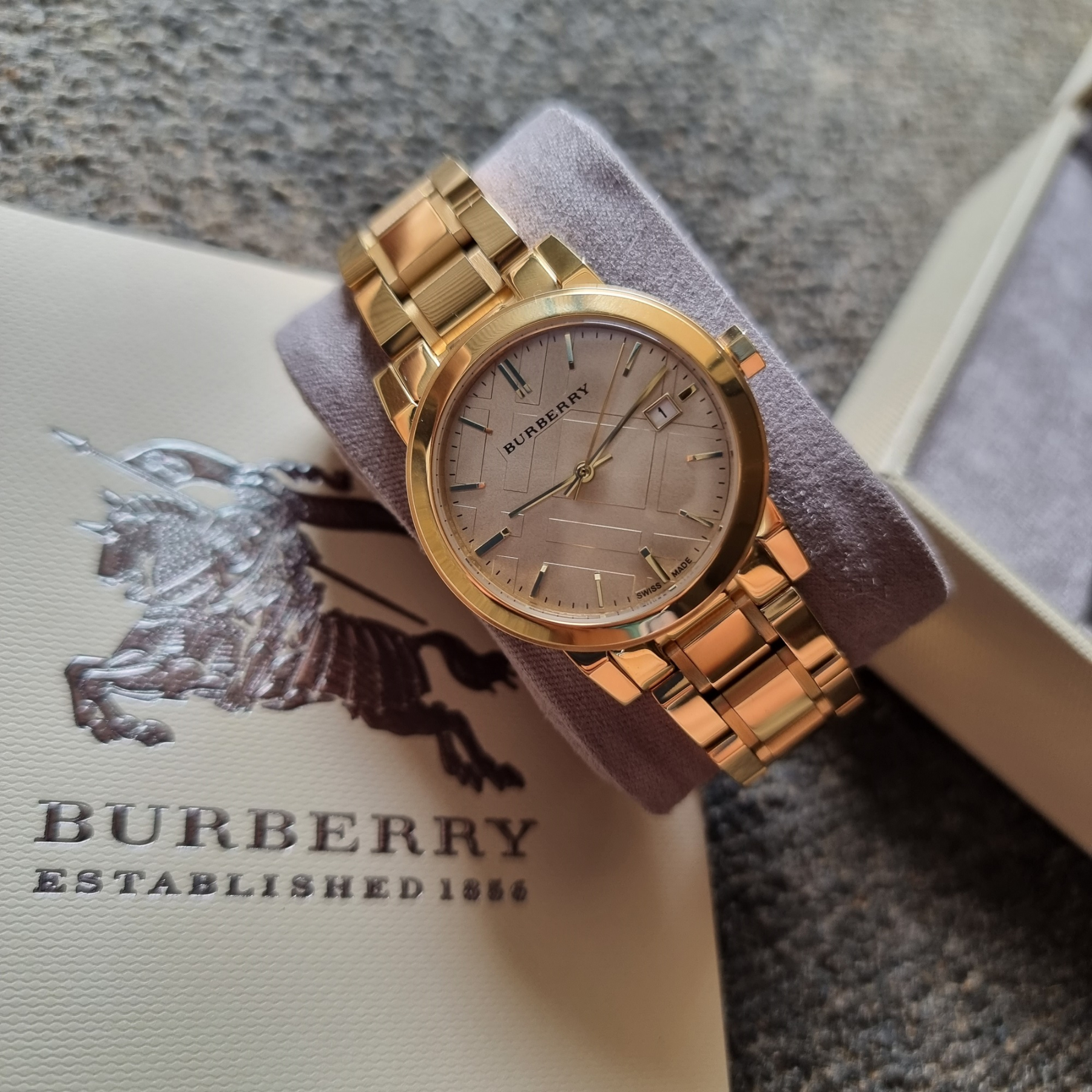 Burberry Heritage BU9134 Ladies Watch The City Champagne Gold