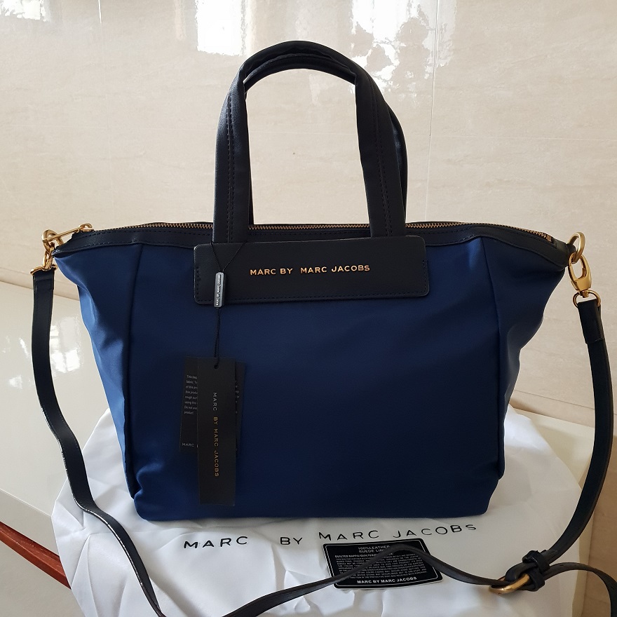 blue shoulder bag