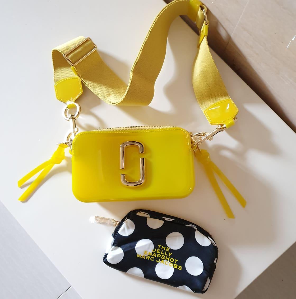 Marc Jacobs Shutter Bag Yellow Modele | Yellow bag, Bags, Sunglasses case
