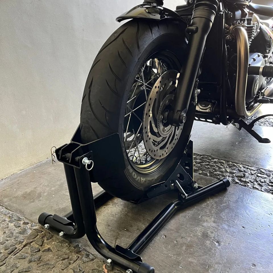 motorcycle wheel mount