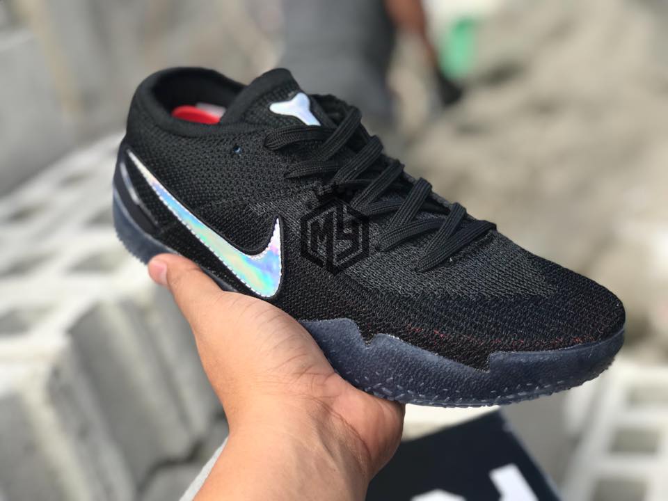 kobe 360 black