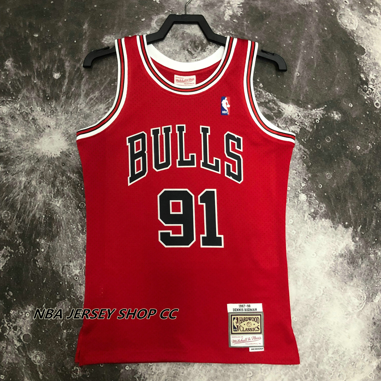 Mitchell & Ness Men's 1997 Chicago Bulls Scottie Pippen #33 Black