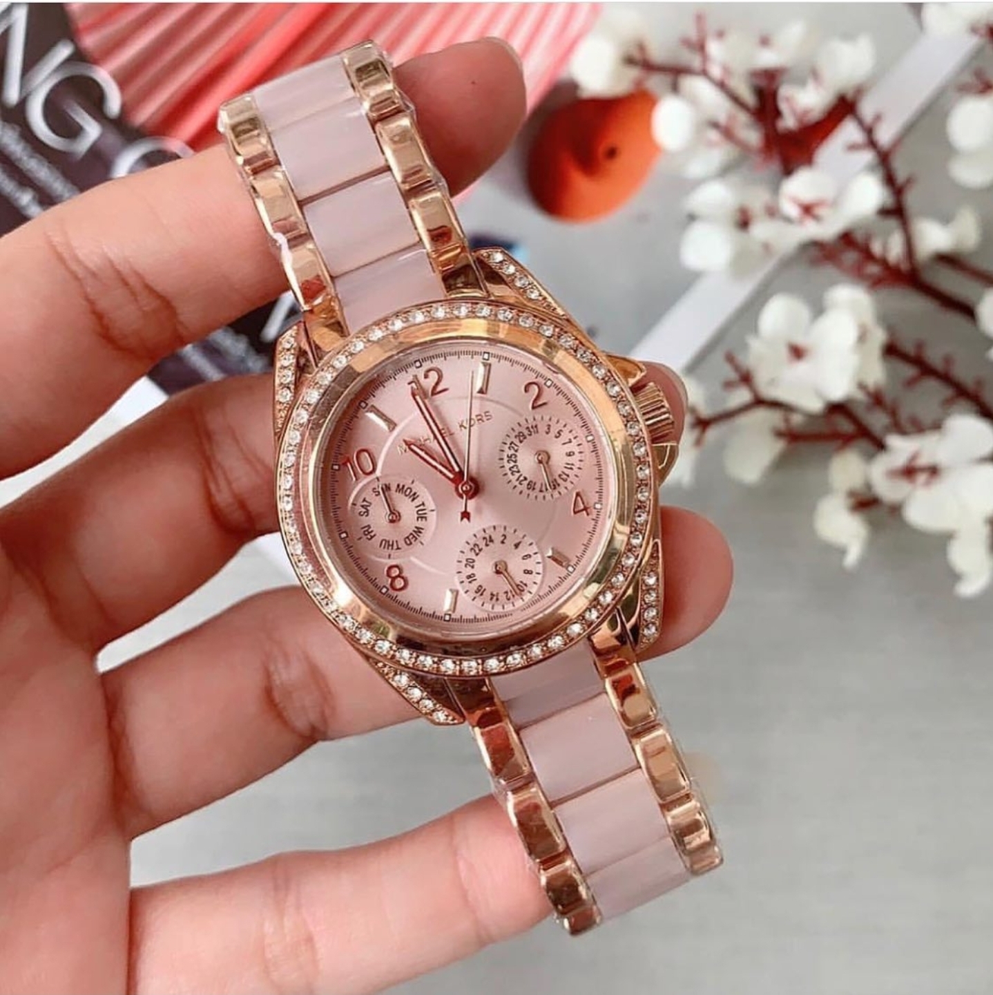 Michael Kors Watch for Women, Quartz Chronograph movement, 39mm Rose Gold  Stainless Steel case with a Acetate, Stainless Steel strap, MK5774 :  : Fashion