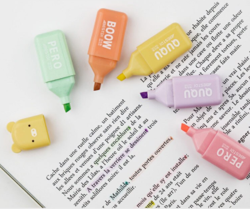 Typo mini highlighters in pastels