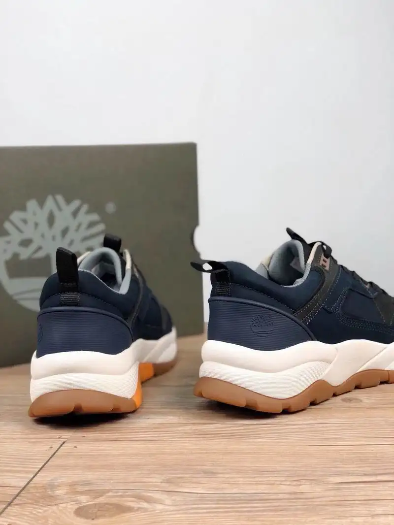 timberland sneaks up