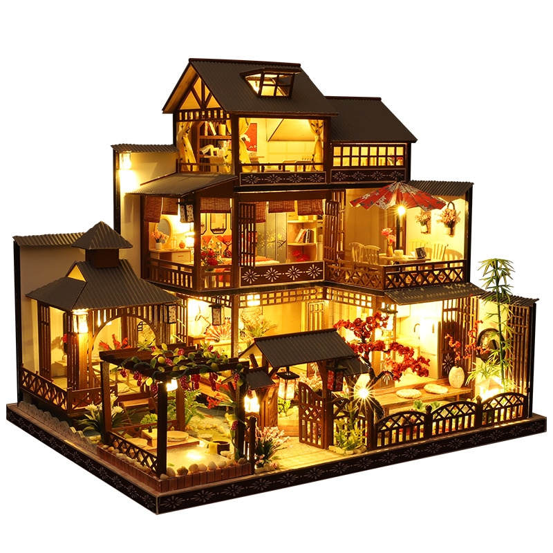 dollhouses to assemble