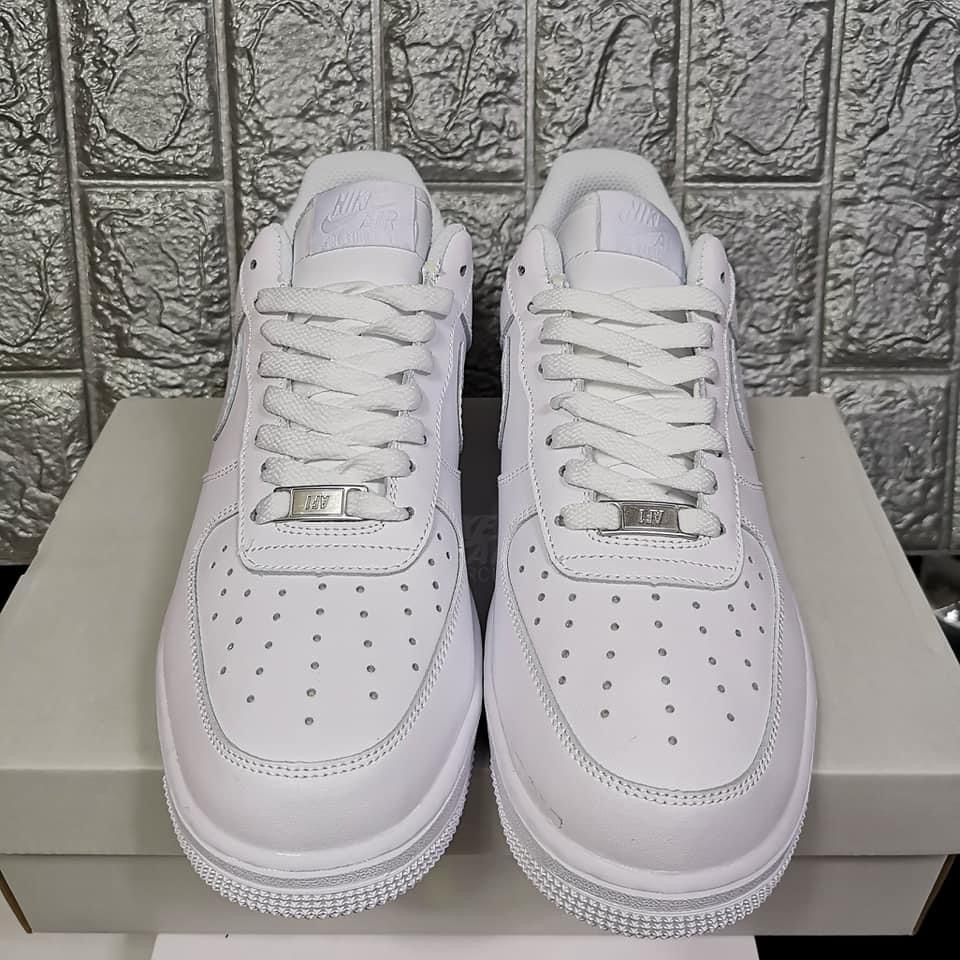 nike airforce 1 triple white