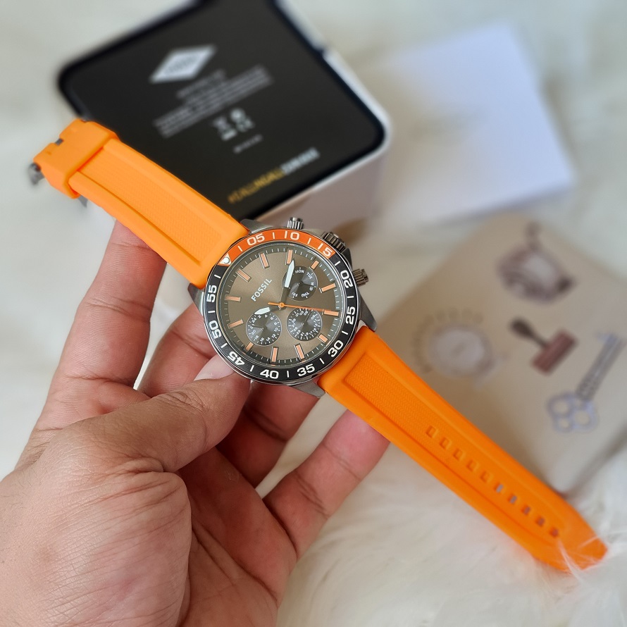 Fossil on sale watch orange