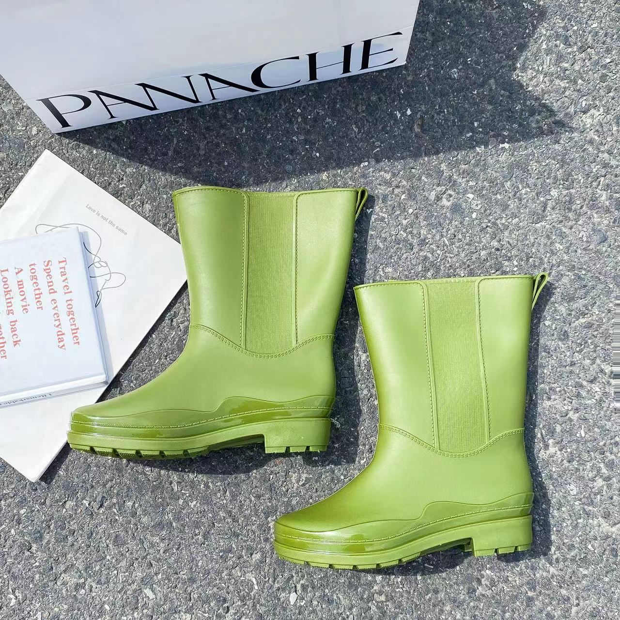 Neon green best sale rain boots