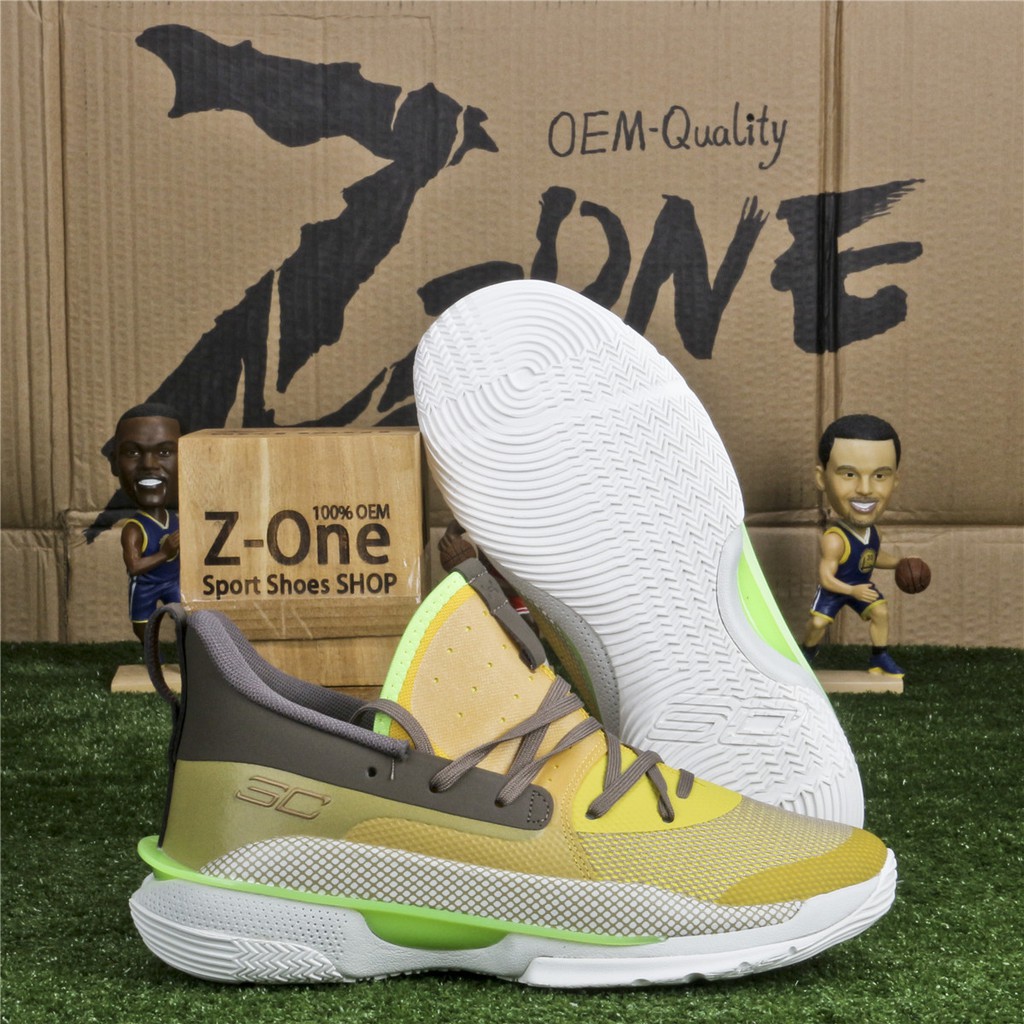 curry 7 yellow