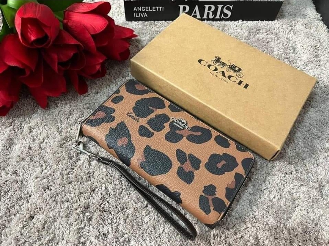 Coach hot sale cheetah wallet