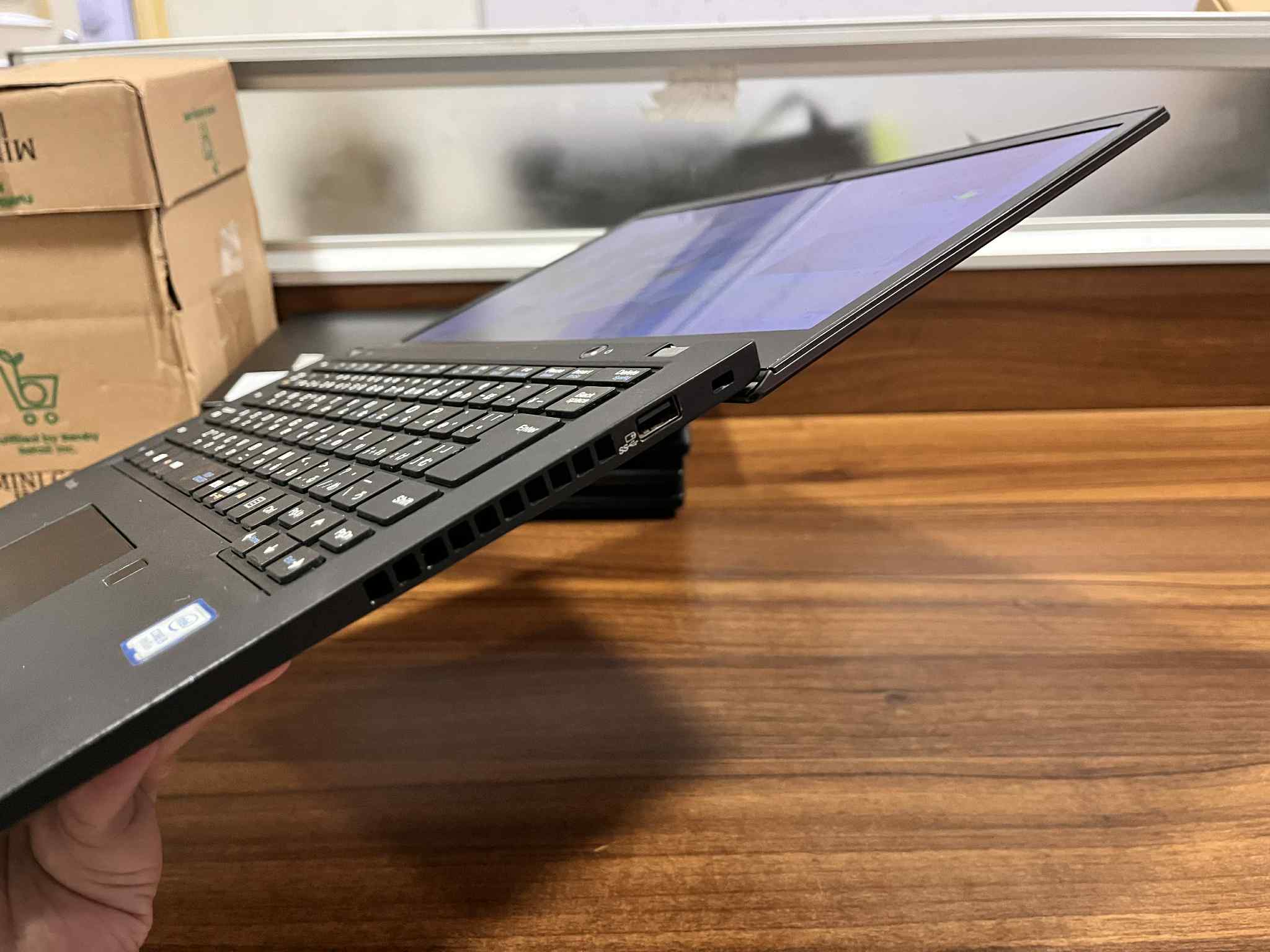 富士通 A576/N i3-6100U/8GB/128GB Fujitsu A576 15.6