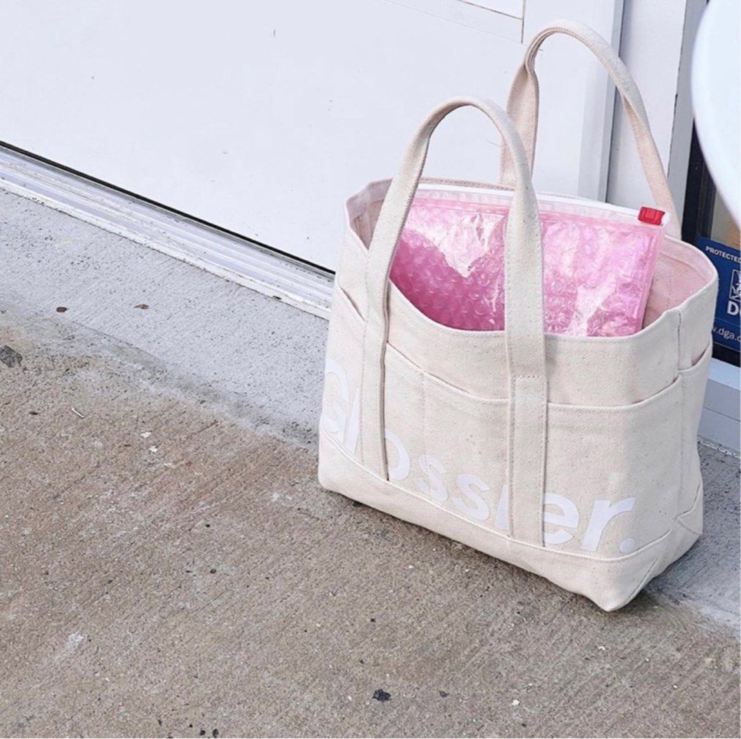 Glossier sold brooklyn utility bag