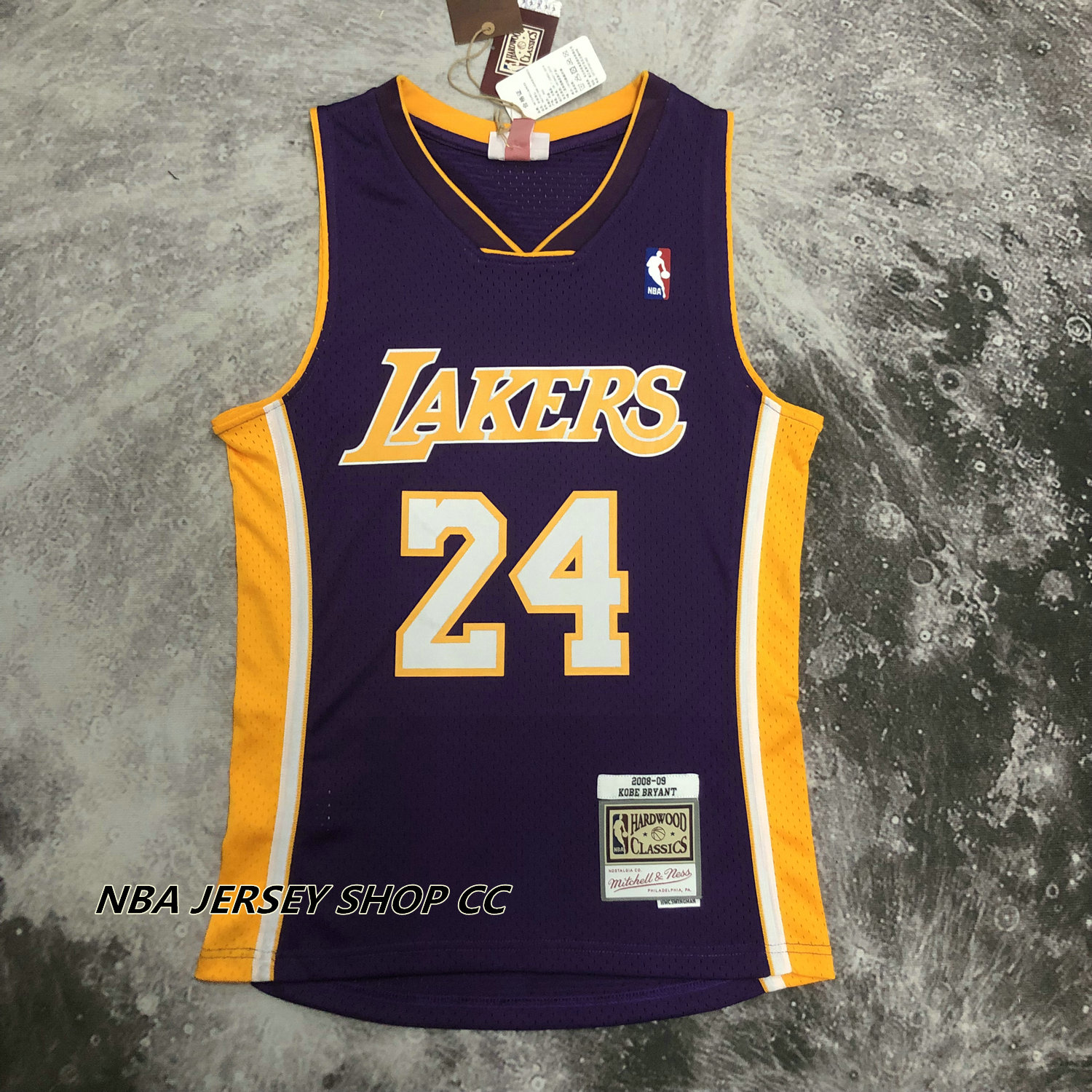 Men's Mitchell & Ness Kobe Bryant White Los Angeles Lakers 2003-04 Hardwood  Classics Authentic Jersey