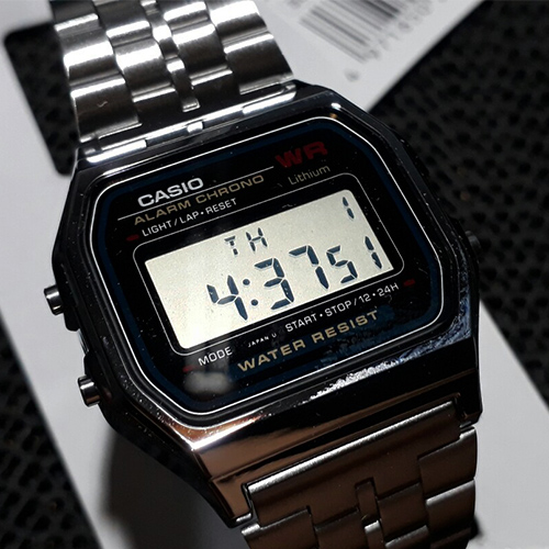 Casio a159w black hotsell