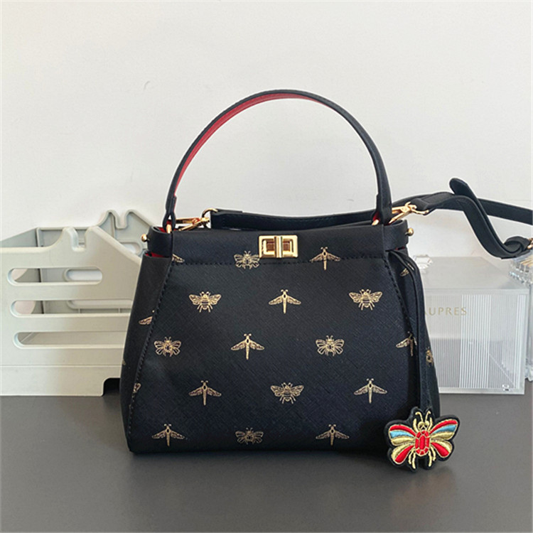 Estee lauder best sale shoulder bag