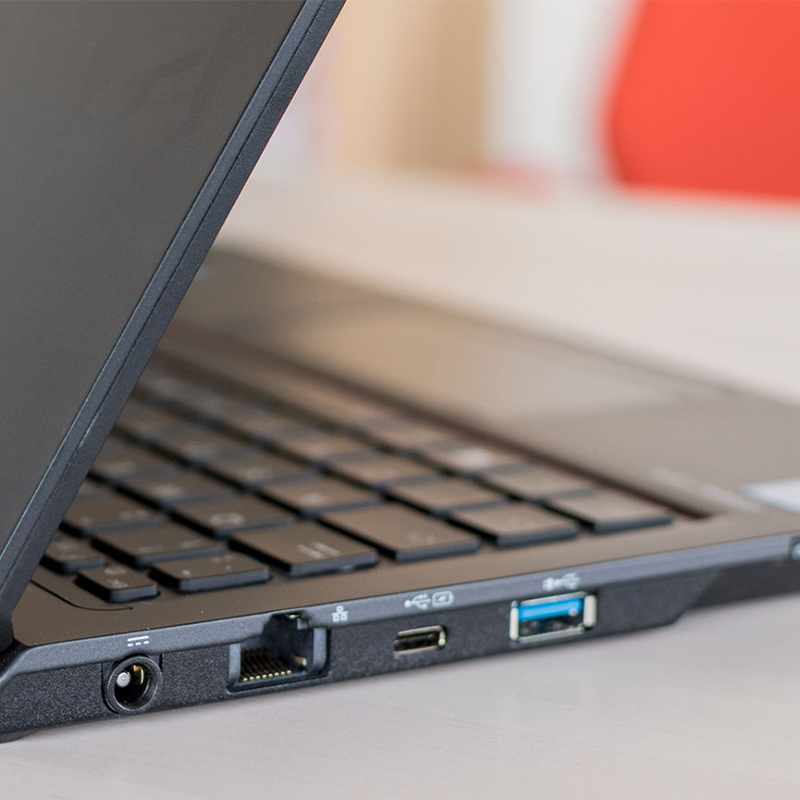 Fujitsu Laptop Fujitsu Lifebook P727 laptop Intel Core i5 7th gen
