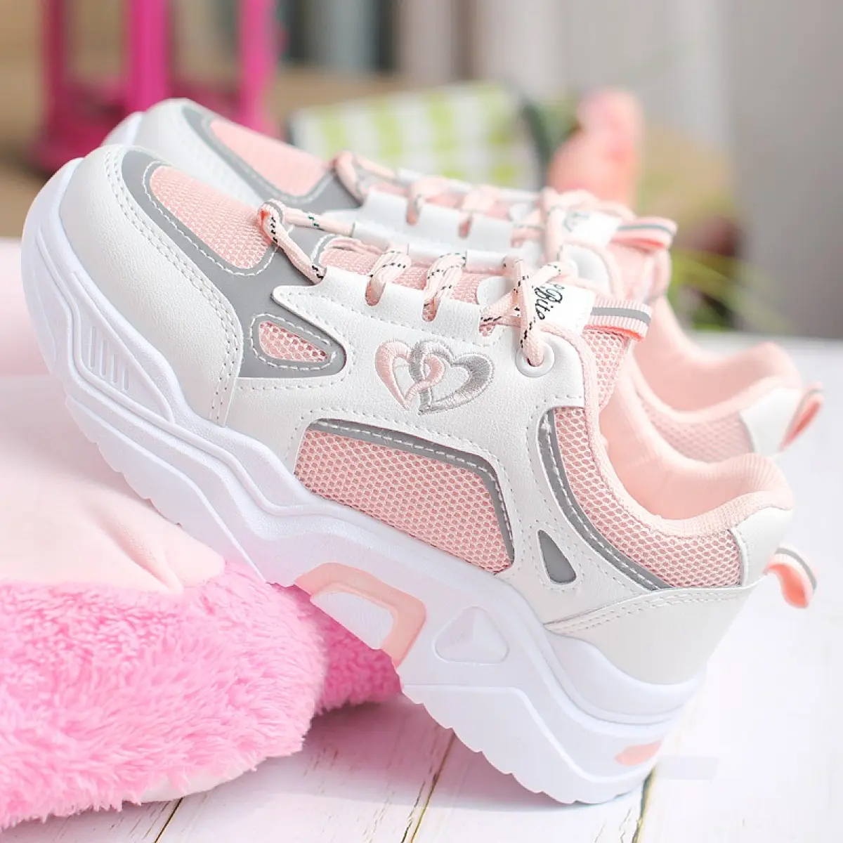 trendy shoes for girls