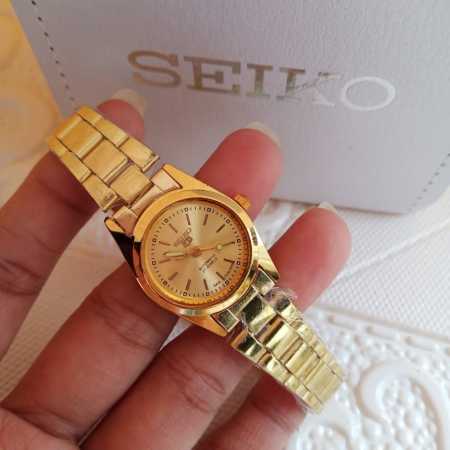 Seiko 5 Women's Quartz Stainless Steel Watch in Gold