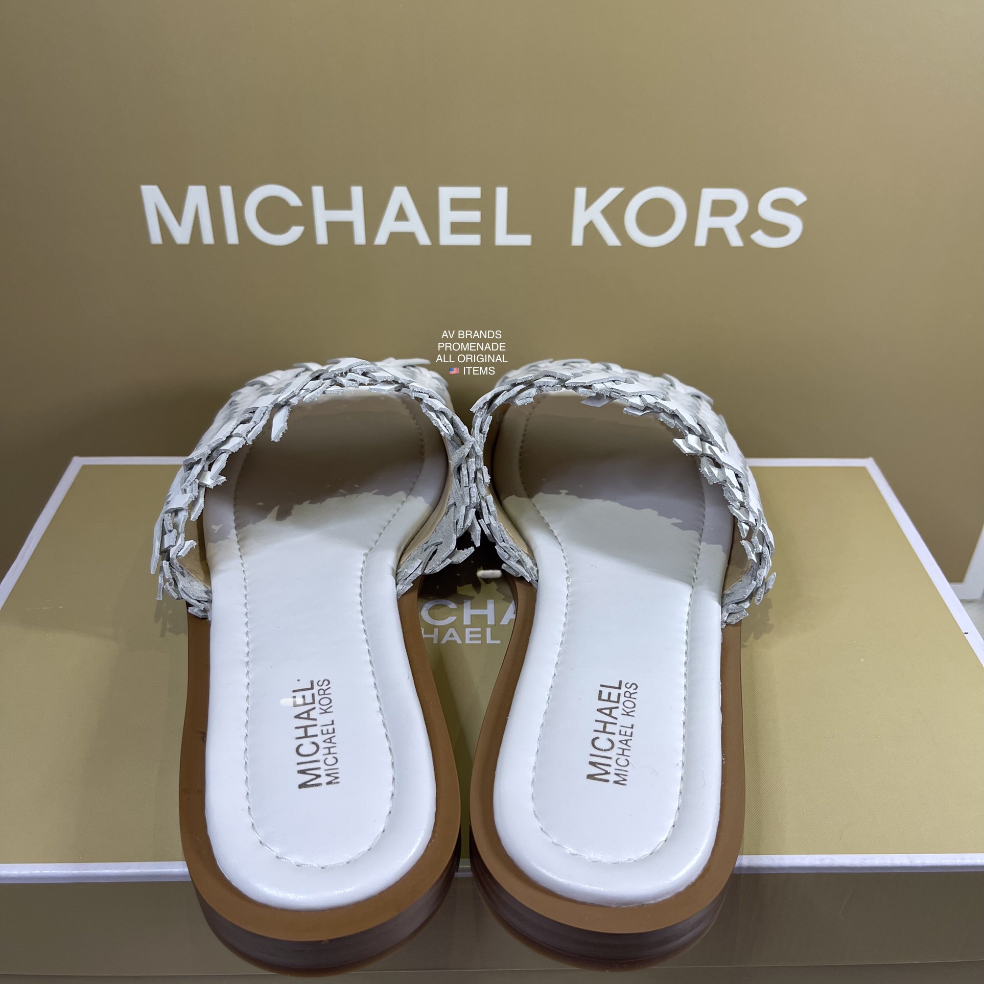 Original Michael Kors Dee Woven Leather Slide Sandals Optic White | AV  Brands Promenade | Lazada PH