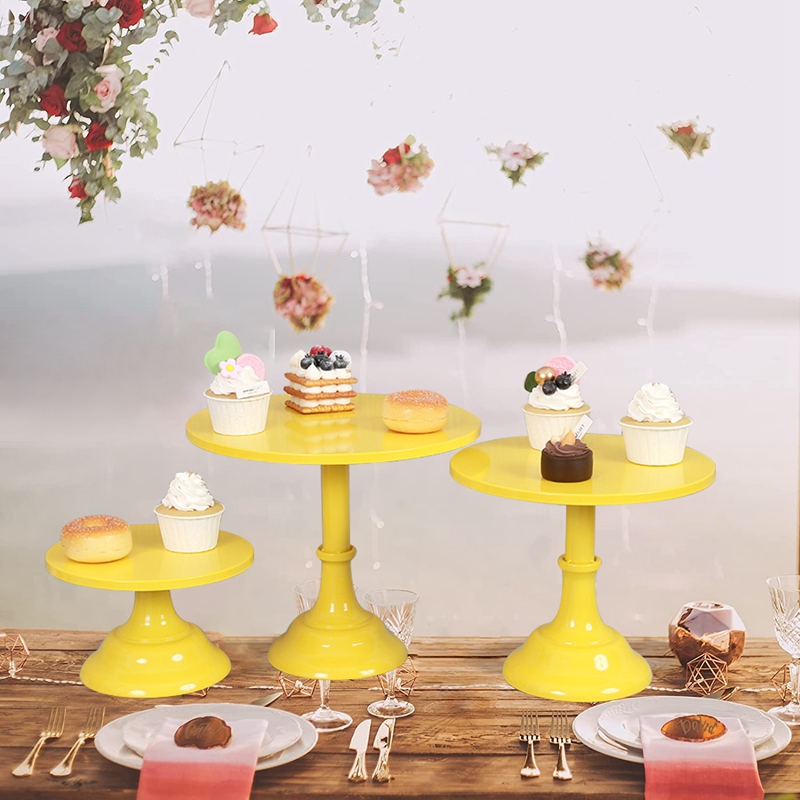 Designer Ceramic Yellow Classic Cake Stand With Golden Edge – WallMantra