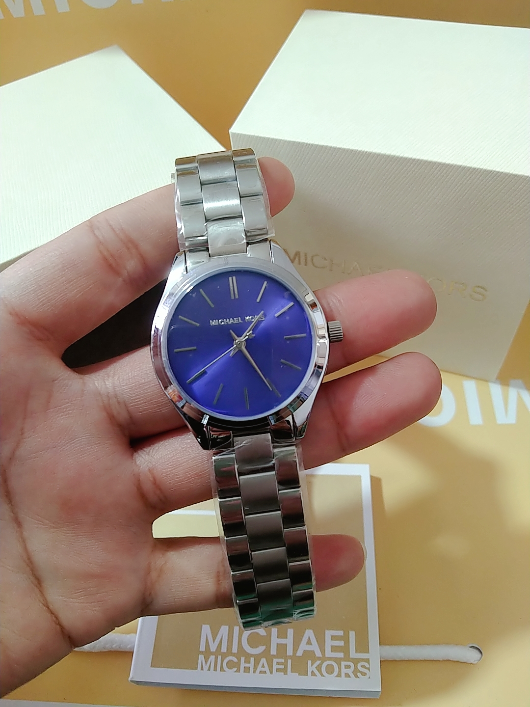 Michael kors blue hot sale faced watch