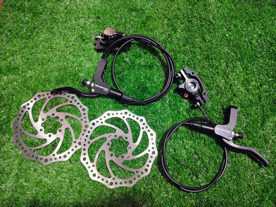 racework hydraulic brake