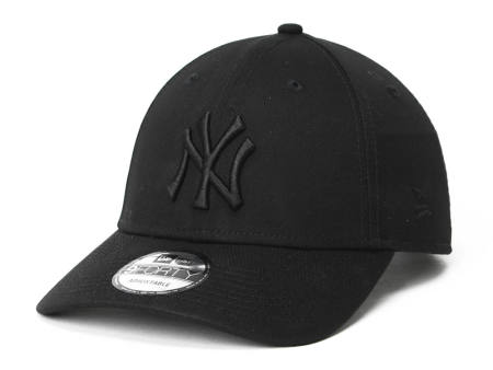 New York Yankees Mlb Essential Black on Black Tonal 9FORTY Adjustable Cap