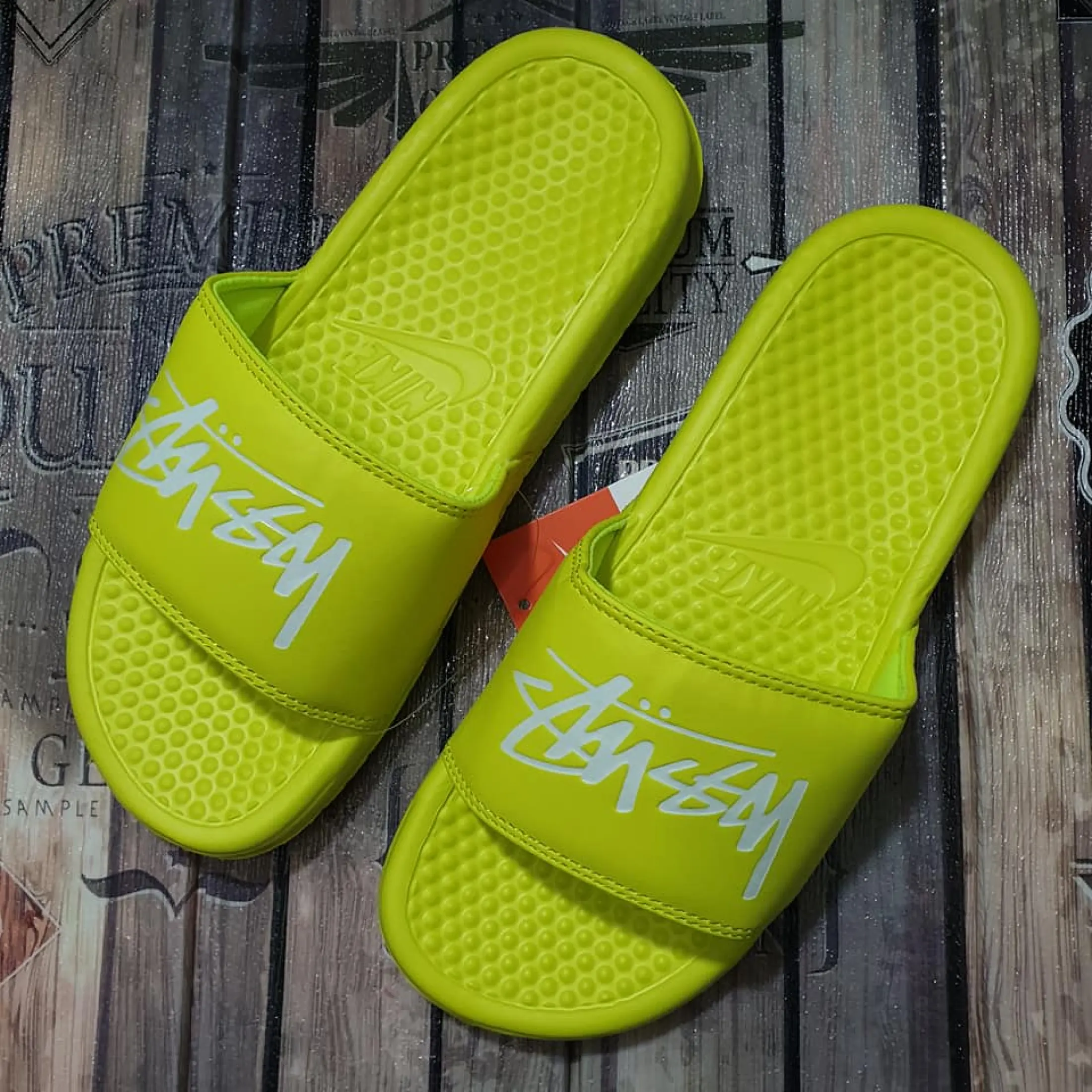 stussy slippers