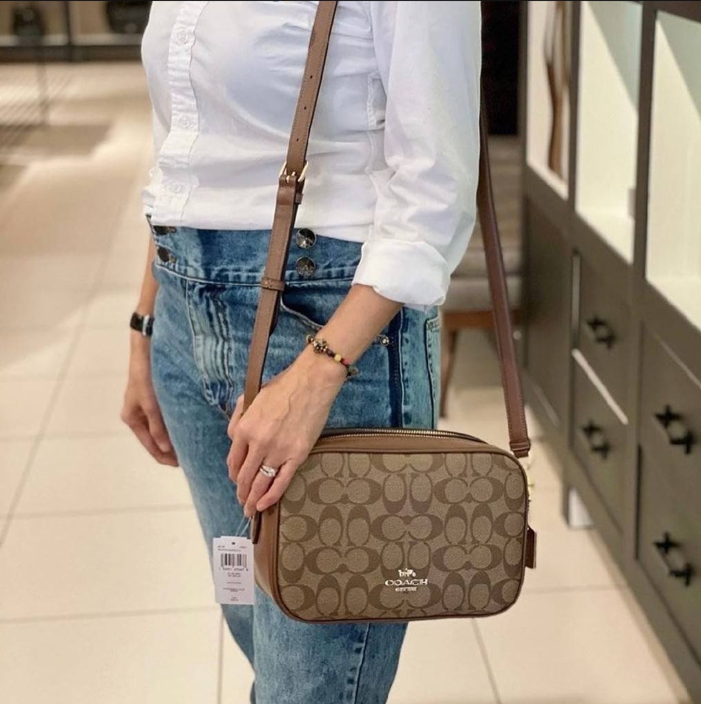 Coach Jes Crossbody in Signature Canvas (F68168), Women's Fashion, Bags &  Wallets, Cross-body Bags on Carousell