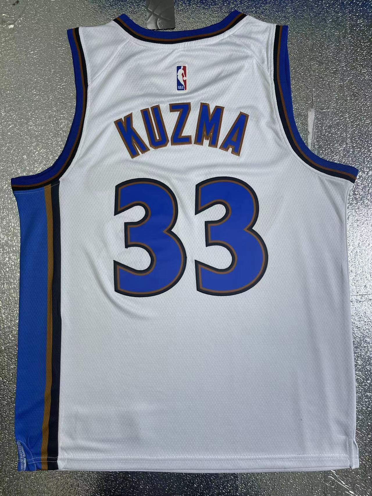 Nike Youth 2022-23 City Edition Washington Wizards Kyle Kuzma #33 Pink  Cotton T-Shirt