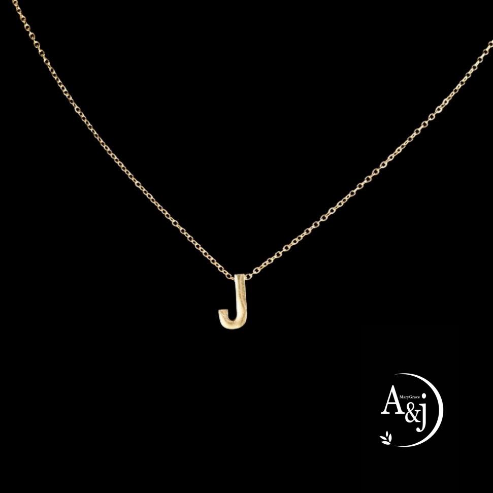 Stainlees necklace initial