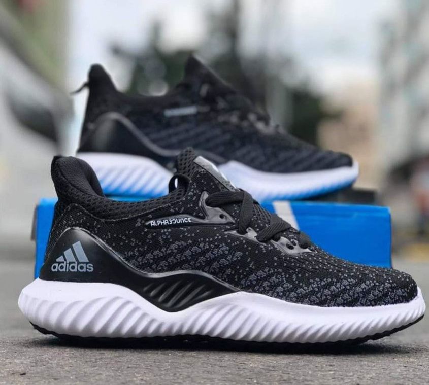 Foto sepatu 2024 adidas alphabounce