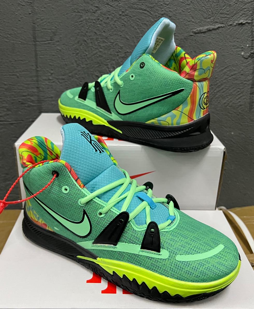 Doodlebob clearance kyrie 5