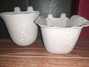 elegant white two clip wall pot with rattan and flower design P19 only!