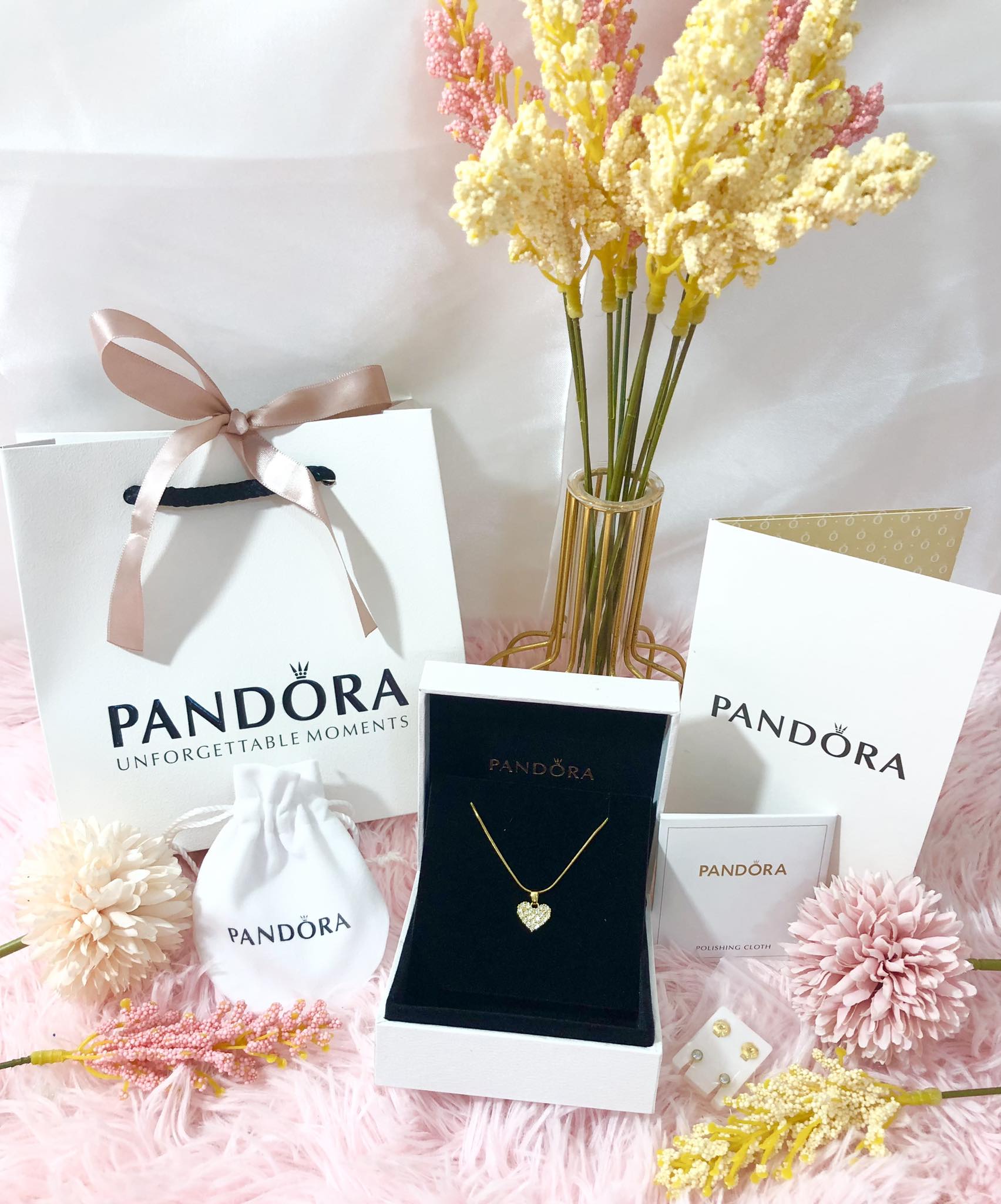 Pandora gift online and wrap