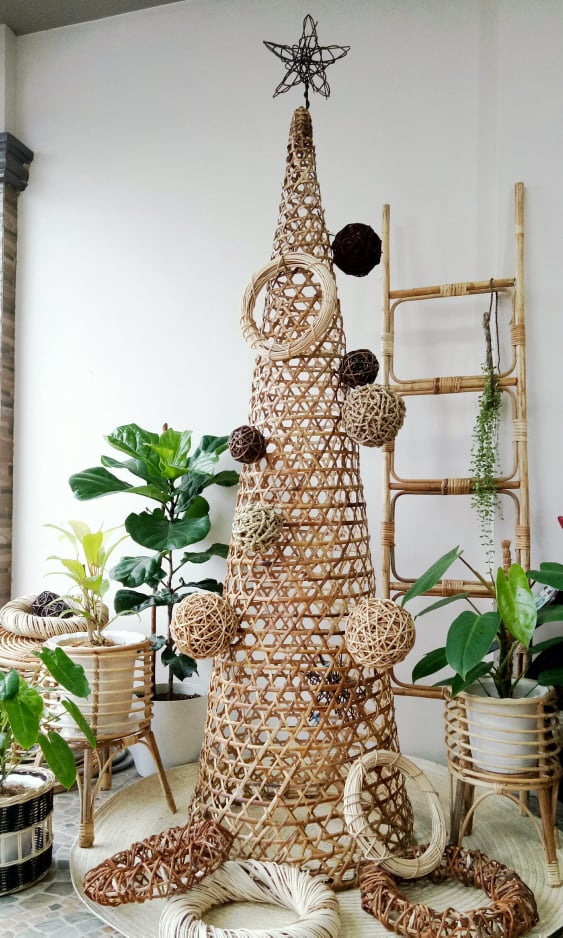 Product photo of Quezon Handicrafts Slim Rattan Christmas Tree, 4 ft from its Lazada listing