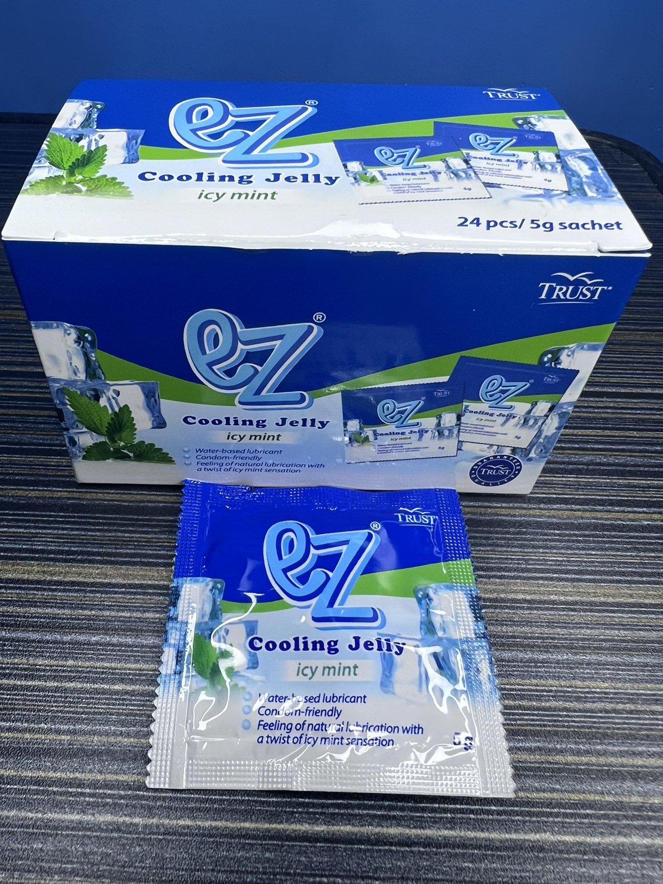 ez lubricant water based EZ LUBRICANT Icy Mint Sachet 5g main image 0