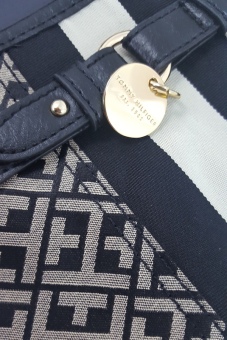 Tommy Hilfiger Monogram Sling Bag (Onyx) July 2018 - 3 Tommy Hilfiger Monogram Sling Bag (Onyx) - 3
