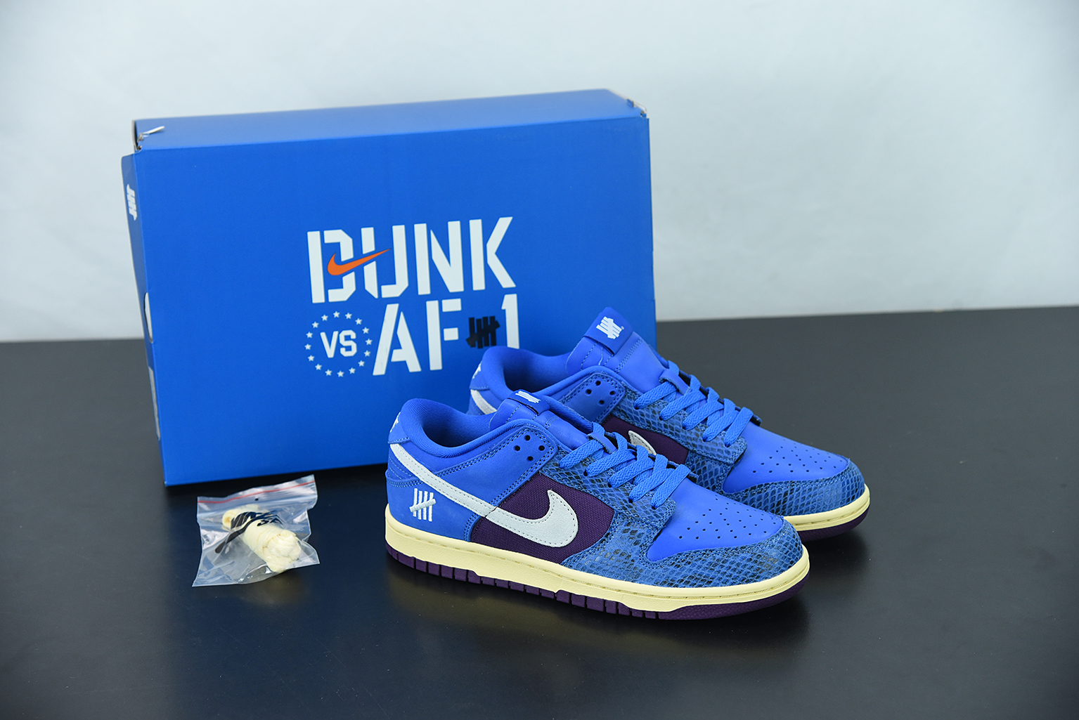 Nike SB Dunk Low Russet Cedar Serboprint Blue and Purple Dunk Series Retro  Low top recreational sports skate shoes Item Number: DH6508-400 Size: 36-45