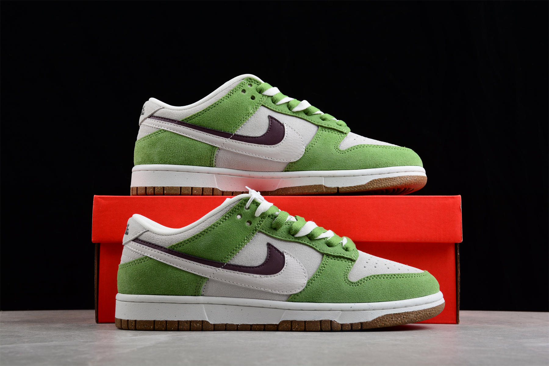 Nike SB Dunk Low Green and White Double hook SB Low top sports